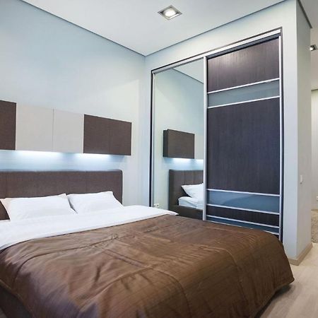 Navit Apartments With Breakfast, Near The Railway Station, The City Center And The Park Kiev Dış mekan fotoğraf