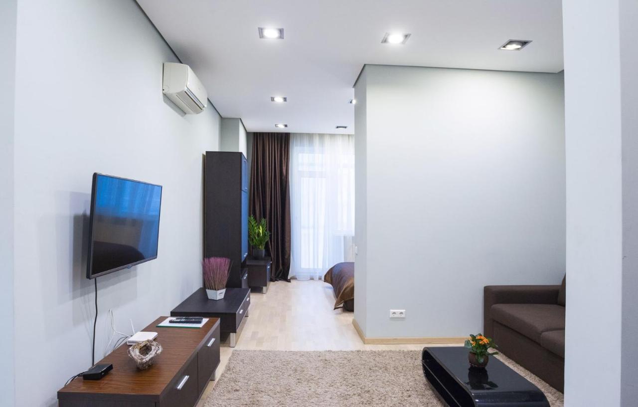 Navit Apartments With Breakfast, Near The Railway Station, The City Center And The Park Kiev Dış mekan fotoğraf